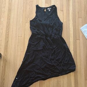 Chelsea28 Black Sleeveless Asymmetrical Hem Dress